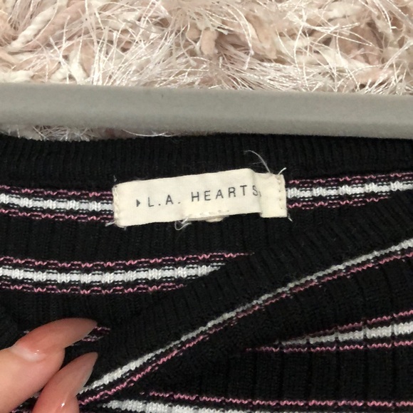 Black shirt with pink and white stripes. - Picture 2 of 3